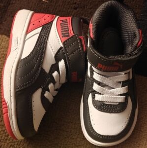 Brand new PUMA sneakers